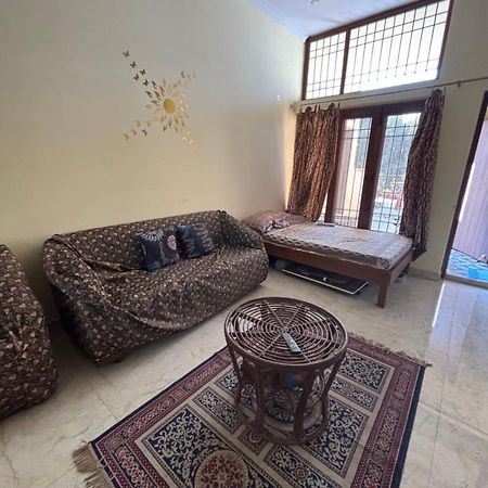 Bed and Breakfast Birds Nest Nuova Delhi Esterno foto